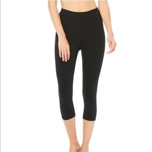 ALO High-Waisted Airbrush Capri